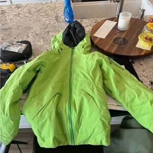 Women’s Arteryx Green Hooded Jacket